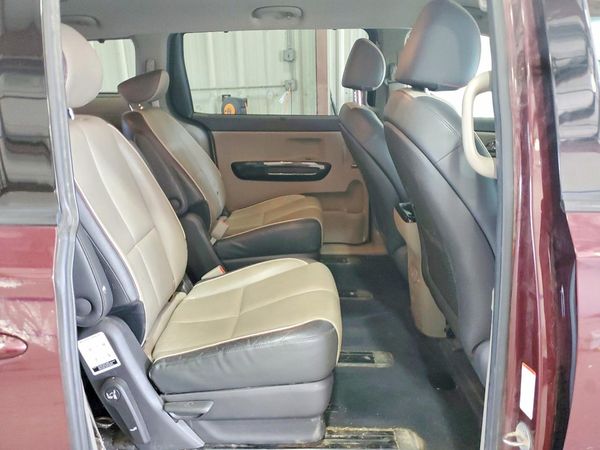2016 KIA SEDONA EX - Middle level