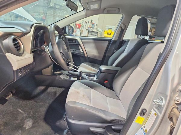 2015 TOYOTA RAV4 LE (X Grade)