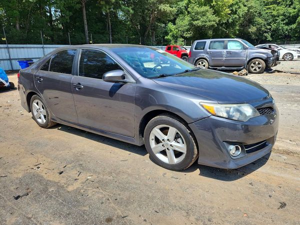 2014 TOYOTA CAMRY
