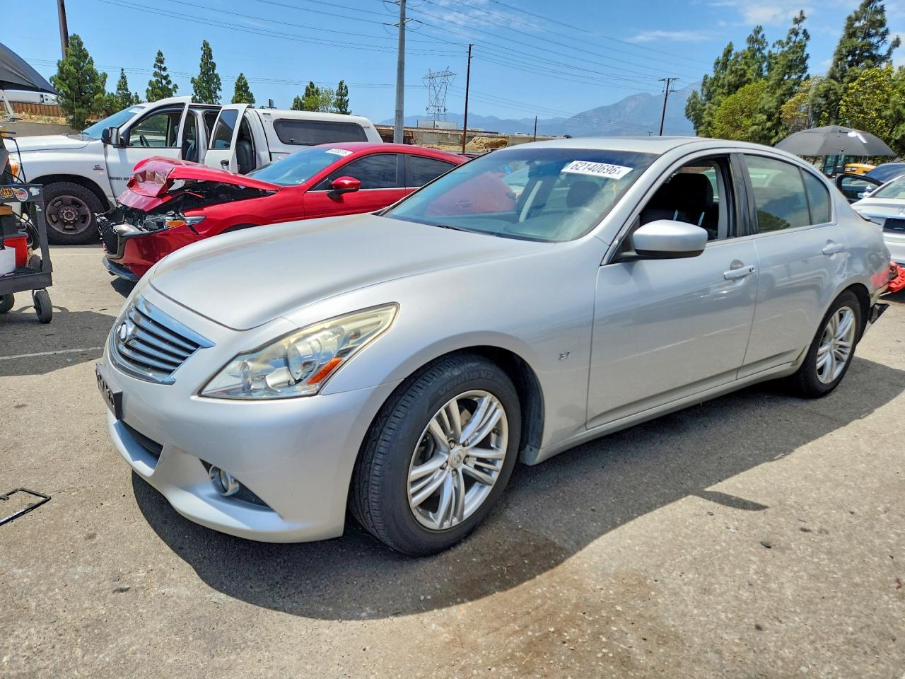 2015 INFINITI Q40