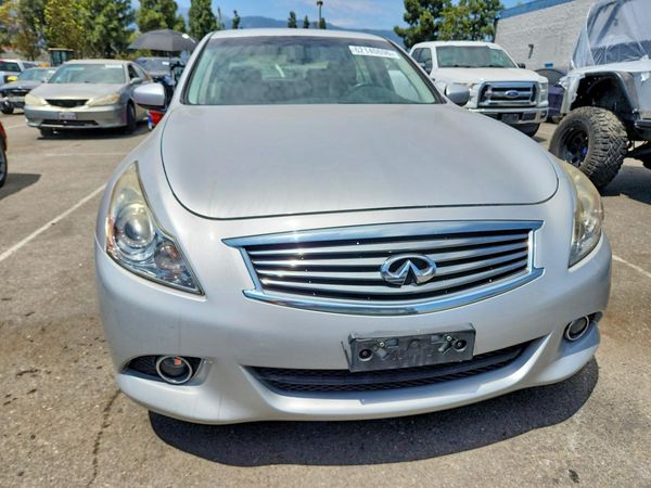 2015 INFINITI Q40