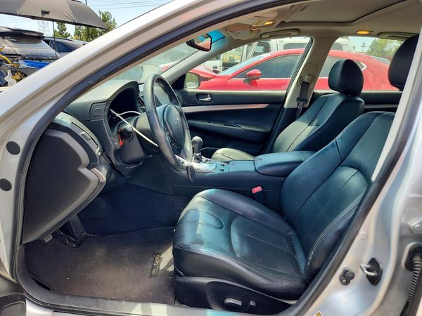 2015 INFINITI Q40