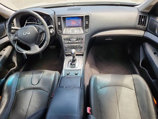 2015 INFINITI Q40