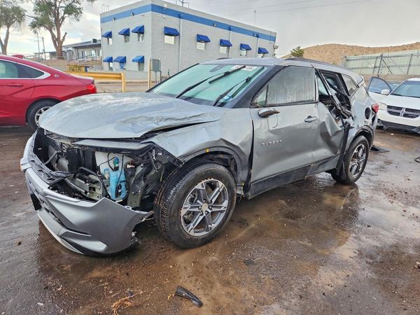 2023 CHEVROLET BLAZER 2LT — Front 3/4