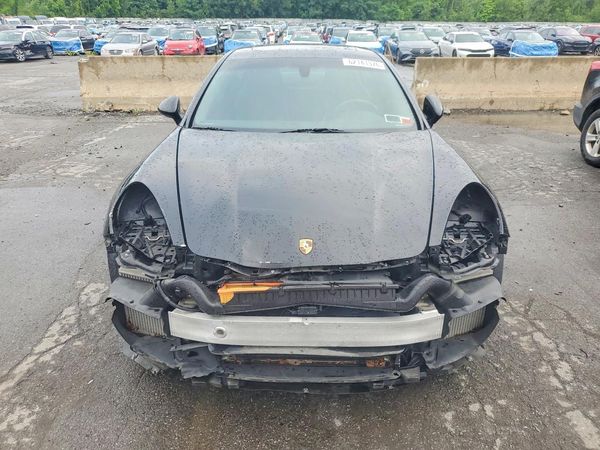 2012 PORSCHE PANAMERA