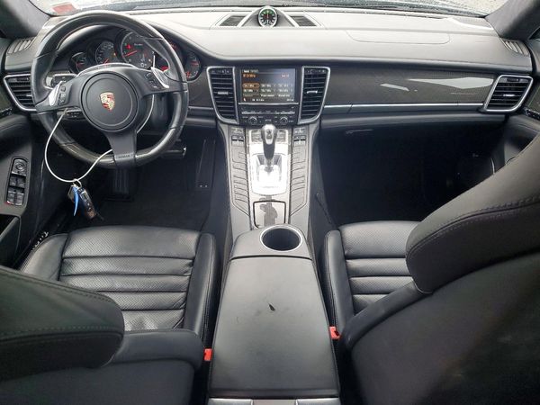 2012 PORSCHE PANAMERA