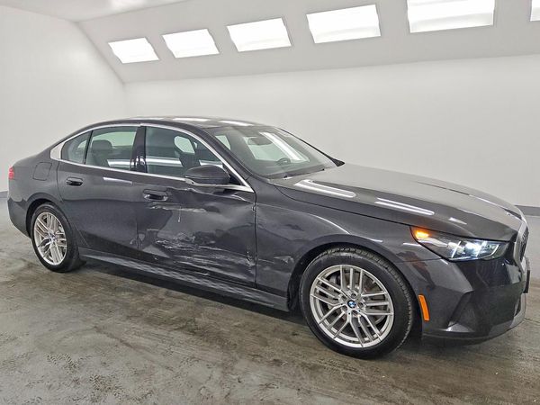 2025 BMW 530 xDrive