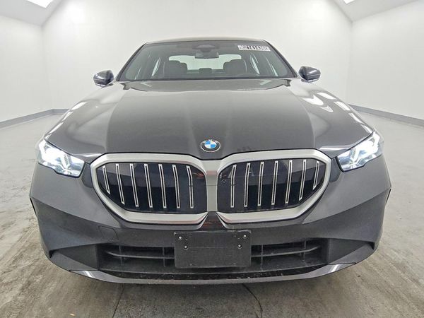 2025 BMW 530 xDrive