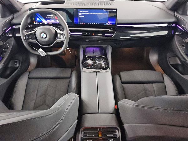 2025 BMW 530 xDrive