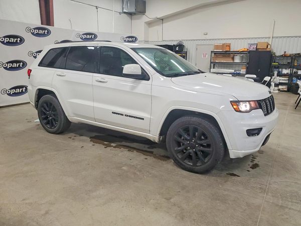2019 JEEP GRAND CHEROKEE LAREDO 4X2
