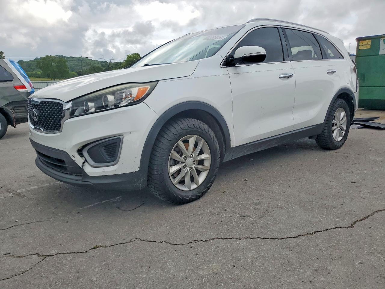 2017 KIA SORENTO L, LX