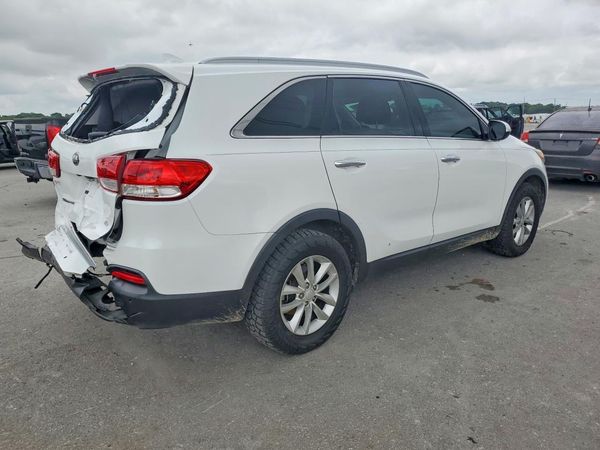 2017 KIA SORENTO L, LX