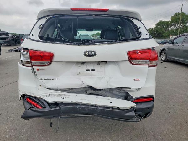 2017 KIA SORENTO L, LX