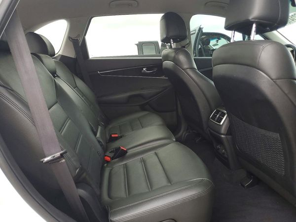 2017 KIA SORENTO L, LX