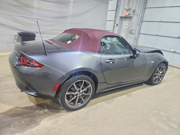 2018 MAZDA MX-5 MIATA Grand Touring (Soft Top)