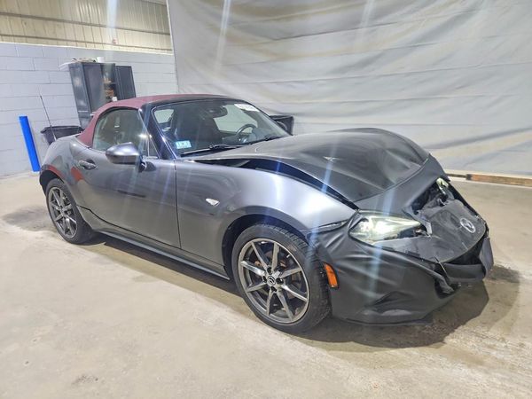2018 MAZDA MX-5 MIATA Grand Touring (Soft Top)