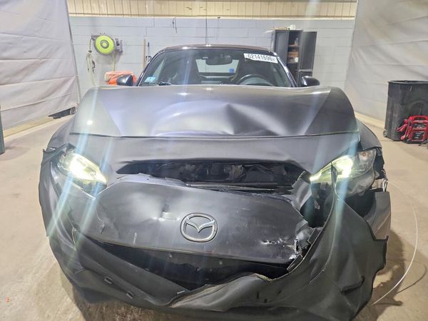 2018 MAZDA MX-5 MIATA Grand Touring (Soft Top)