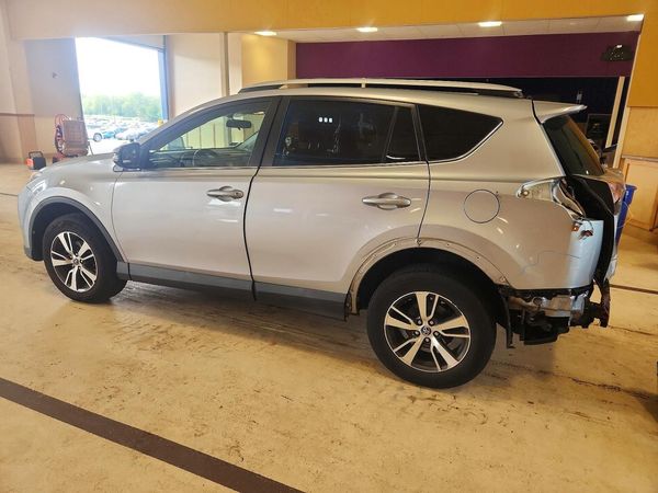 2016 TOYOTA RAV4