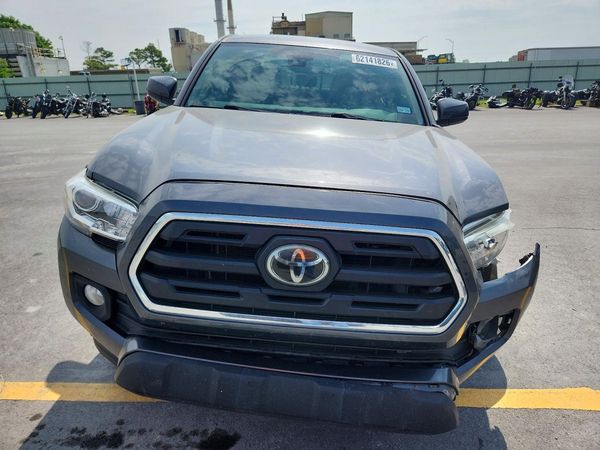 2018 TOYOTA TACOMA