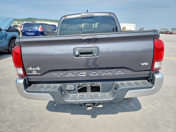 2018 TOYOTA TACOMA