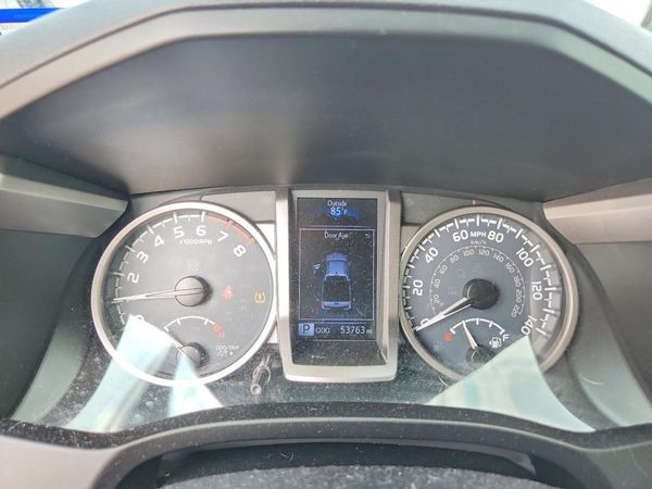 2018 TOYOTA TACOMA