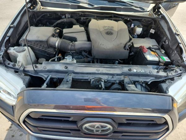 2018 TOYOTA TACOMA