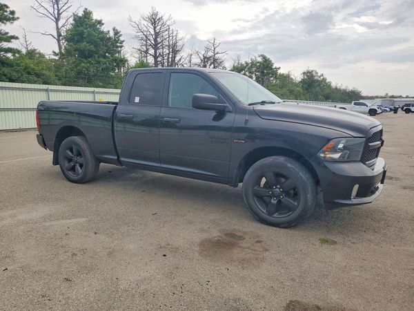 2018 RAM 1500 ST QUAD CAB 4X4