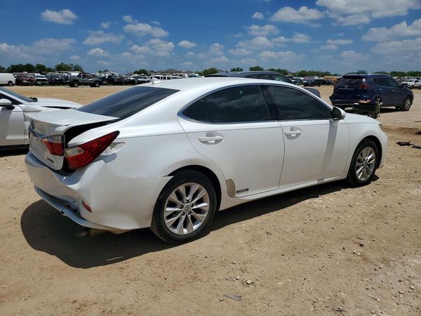 2013 LEXUS ES 300h