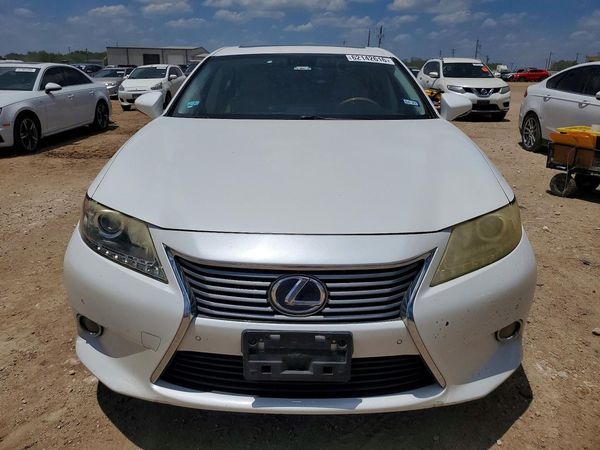 2013 LEXUS ES 300h