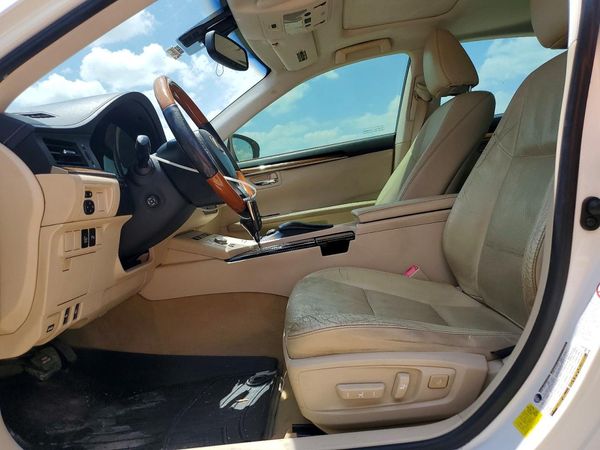 2013 LEXUS ES 300h