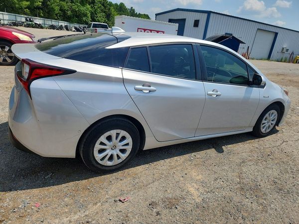 2020 TOYOTA PRIUS