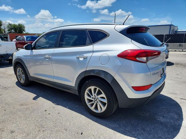 2016 HYUNDAI TUCSON