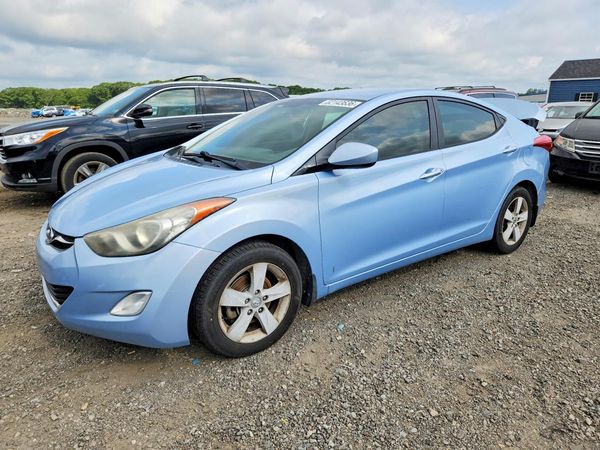 2013 HYUNDAI ELANTRA