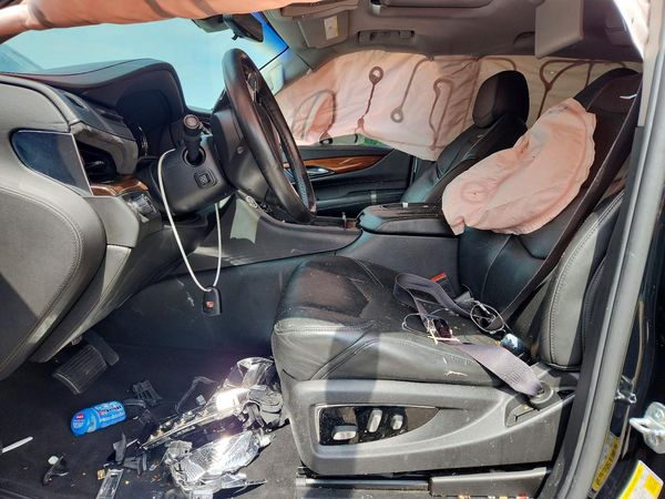 2017 CADILLAC ESCALADE
