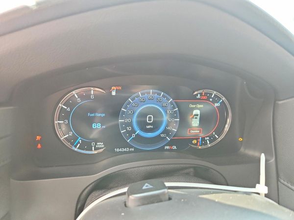 2017 CADILLAC ESCALADE