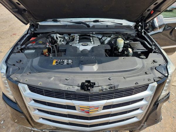 2017 CADILLAC ESCALADE