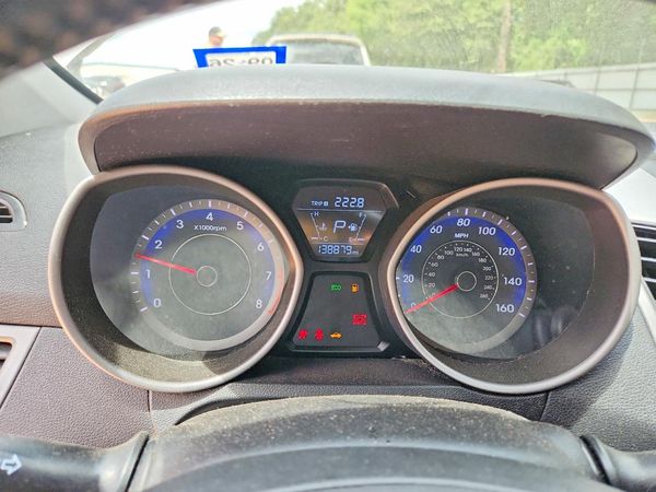 2015 HYUNDAI ELANTRA