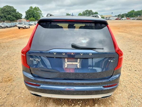 2018 VOLVO XC90