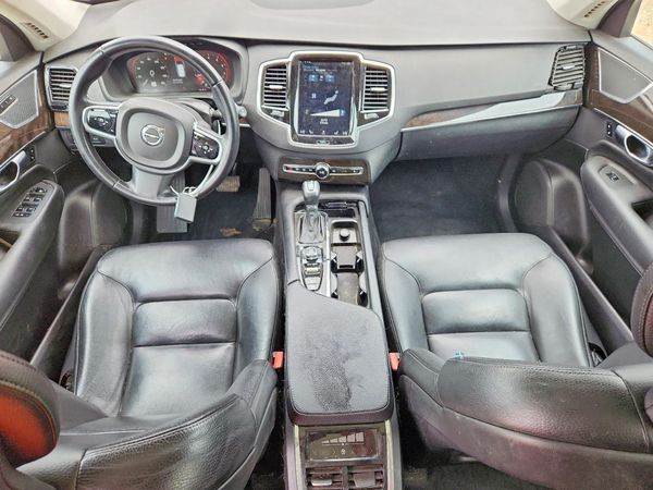 2018 VOLVO XC90