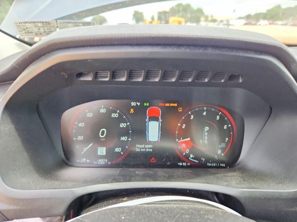 2018 VOLVO XC90