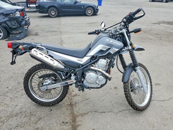 2025 YAMAHA DIRT BIKE