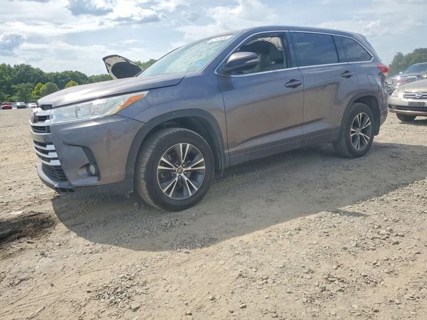 2018 TOYOTA HIGHLANDER LE/LE Plus
