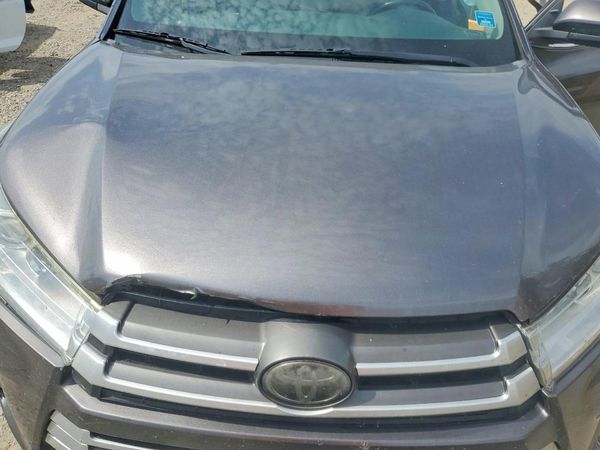 2018 TOYOTA HIGHLANDER LE/LE Plus