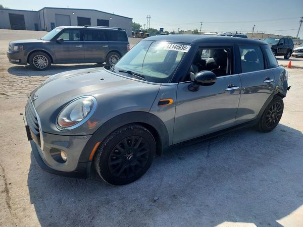 2017 MINI COOPER