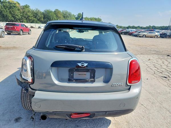 2017 MINI COOPER