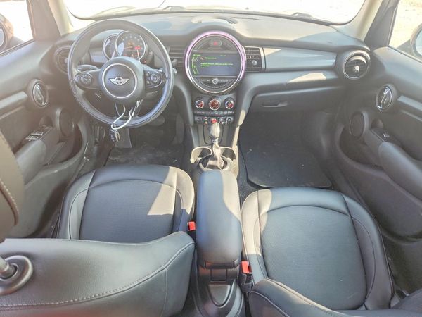 2017 MINI COOPER