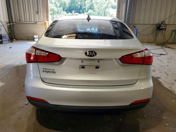 2016 KIA FORTE GL (Middle-Low Grade)