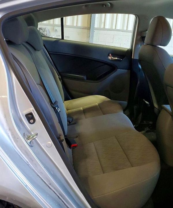 2016 KIA FORTE GL (Middle-Low Grade)