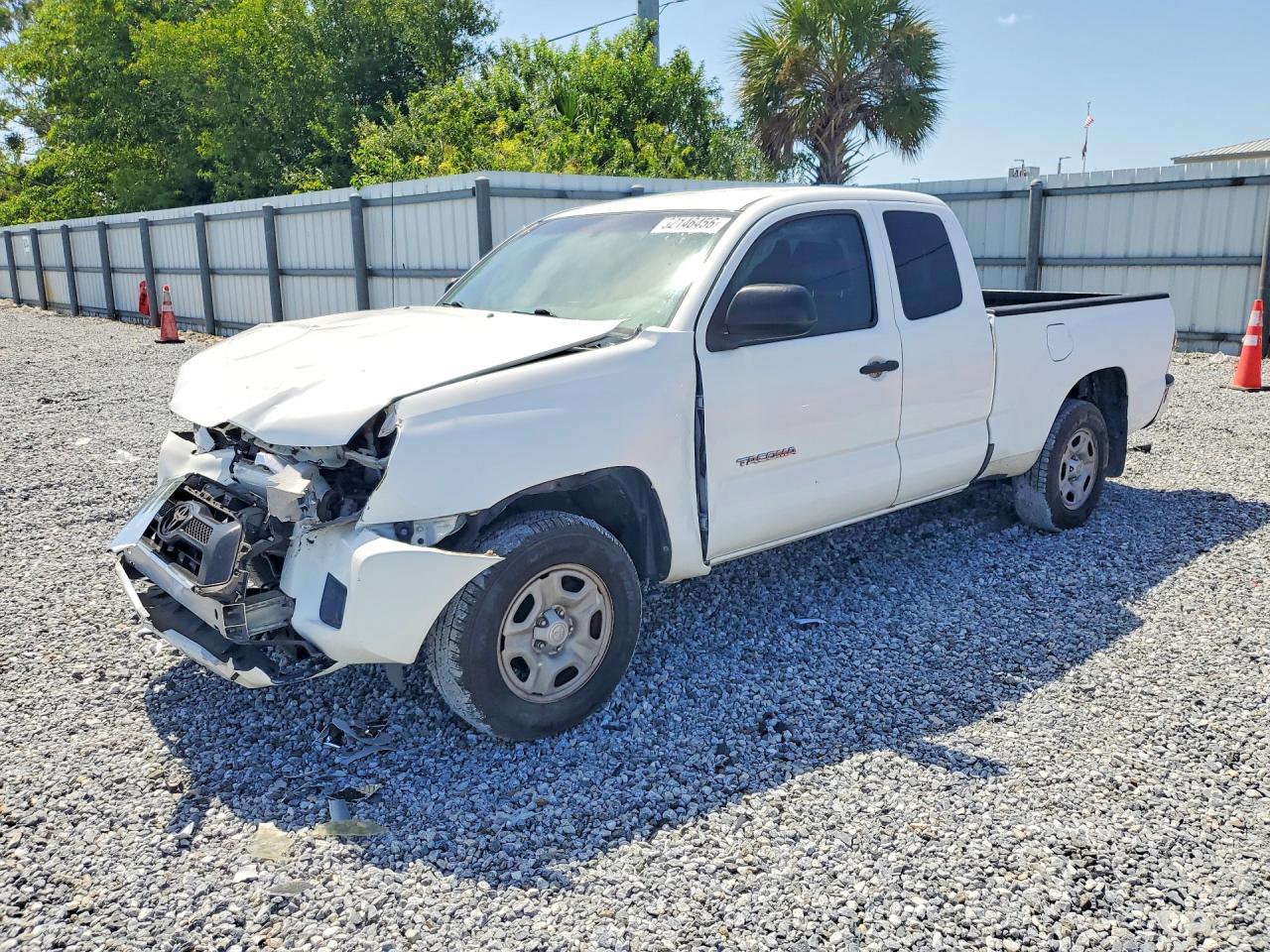 2015 TOYOTA TACOMA Delux Grade