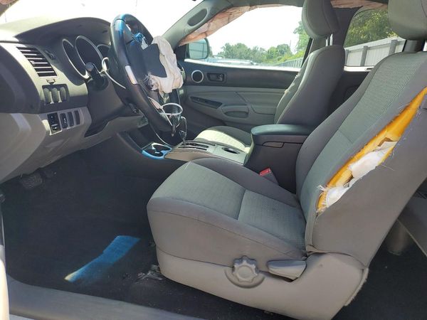 2015 TOYOTA TACOMA Delux Grade